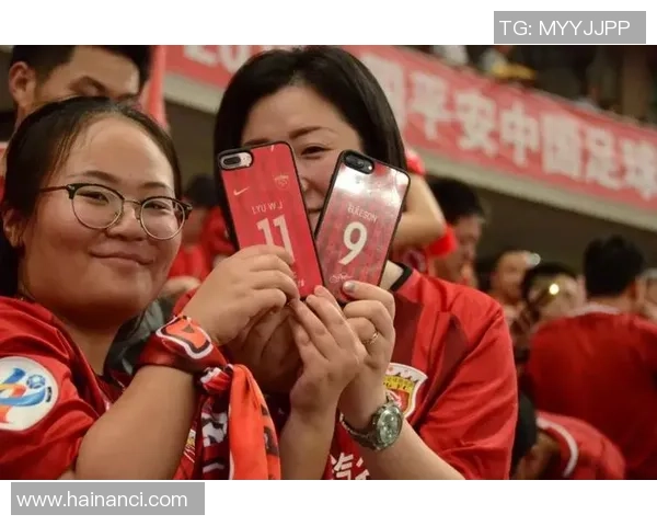 足球星挂饰点亮球迷热情打造独特球迷专属个性化收藏饰品